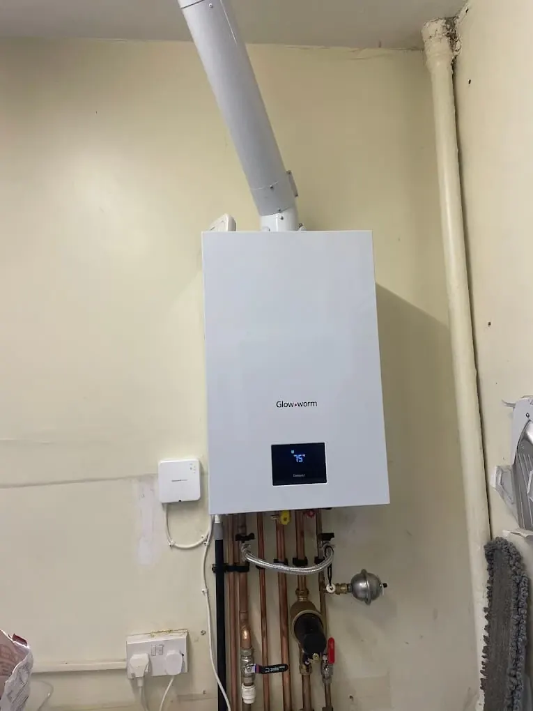 Glow-worm boiler installed with magnetic filter and copper pipework